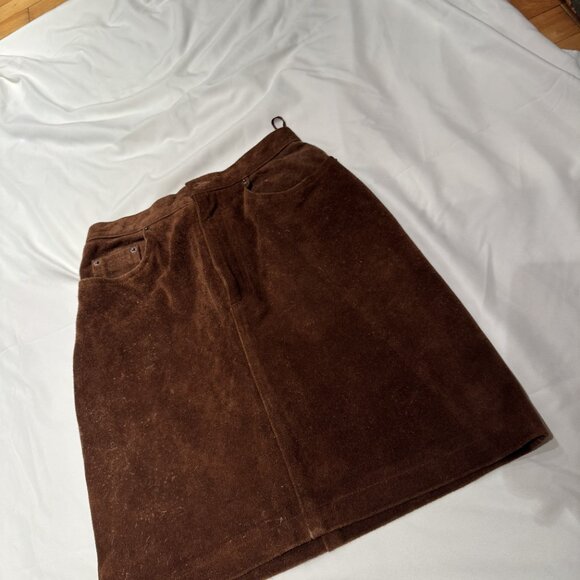 Vintage Ralph Lauren Suede Leather Skirt – Size 8 | Walnut Brown - Picture 3 of 7